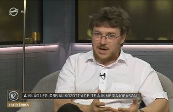 A médiajogi perbeszédverseny-csapat az Esti Kérdésben